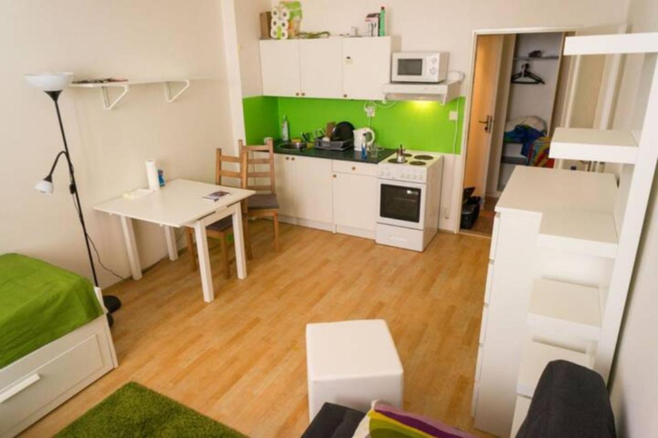 Nice Apartment By The Center Prague Exterior photo